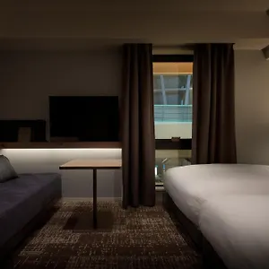 Nest Umeda Отель Осака